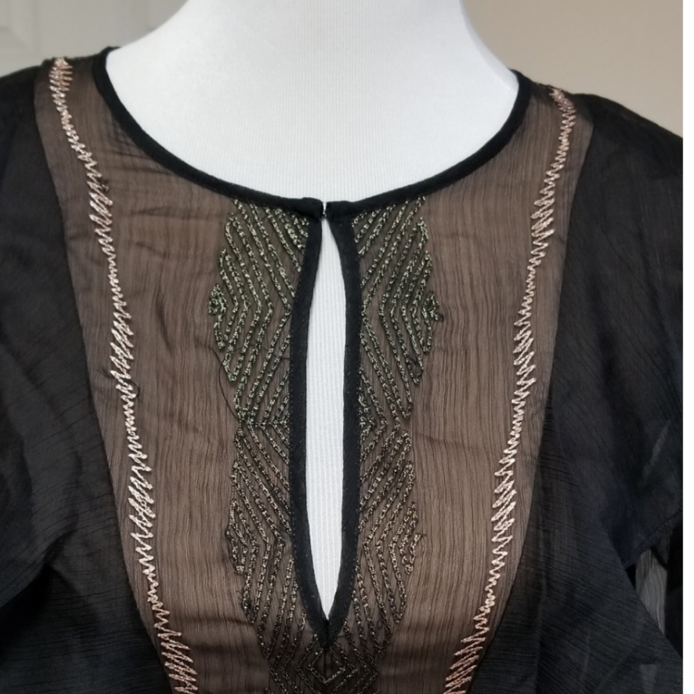 🆕️⬇️🎉HOST PICK🎉 BCBGMaxAzria Chiffon Embroidered Ruffle Maxi Dress - Picture 4 of 9